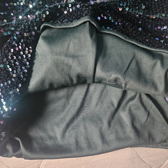 B YOUNG Salta Reflecting Pond Sparkle Blouse Small NWT - Picture 7 of 11